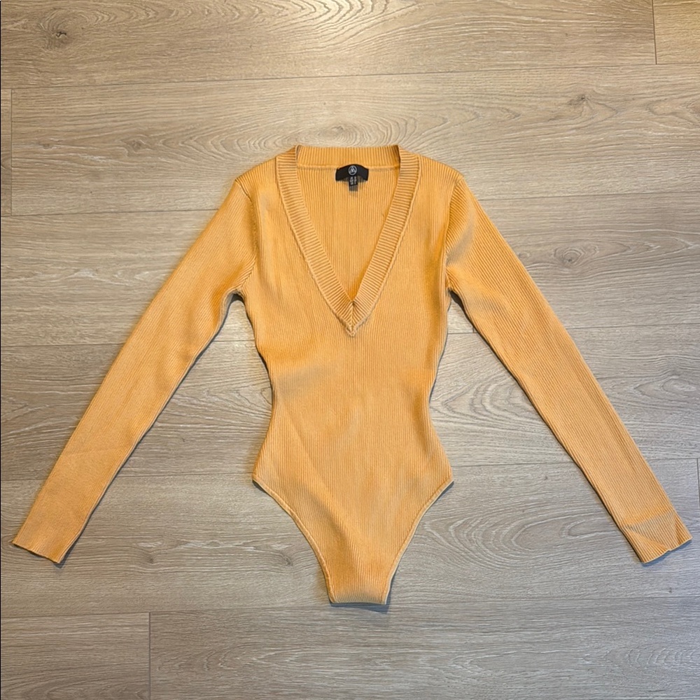Missguided Gold V-Neck rib knitted long sleeve Sweater Bodysuit Medium